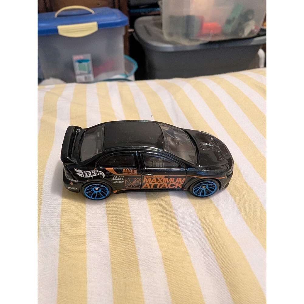 Hot Wheels loose Mitsubishi Lancer Evolution black Maximum Attack Off-Road